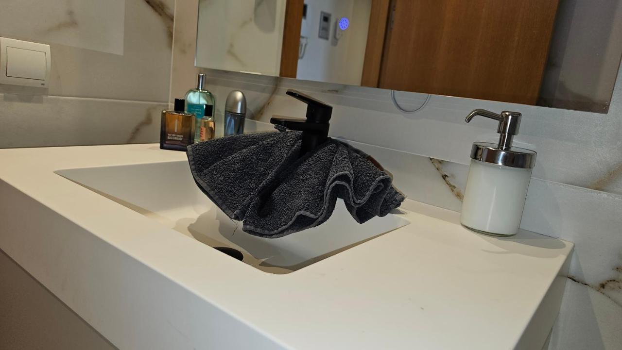Nogalera Quintessence Apartment With Private Parking By Namaste Elite Torremolinos Exterior photo