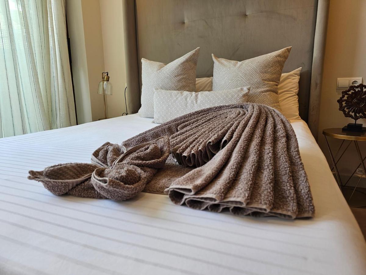 Nogalera Quintessence Apartment With Private Parking By Namaste Elite Torremolinos Exterior photo